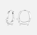 Drobne kolczyki z pieskiem rasy jamnik - Skarb mamy psa